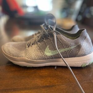NIKE Free Sneakers, Gray w/ Light Green Accents, size 8.5